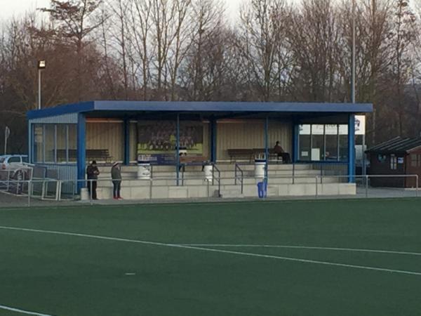 Sportplatz Unterm Weinberg - Farnstädt-Oberfarnstädt