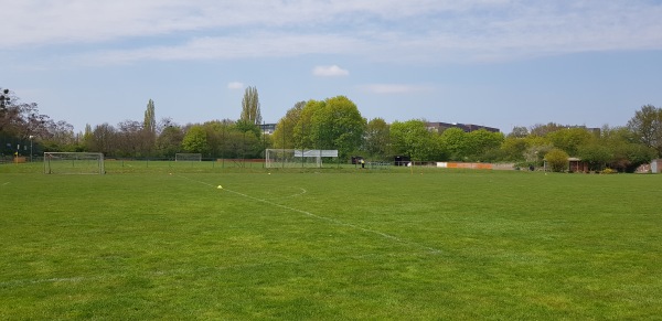 Sportanlage an der Kanalbrücke B-Platz - Hannover-Vahrenheide