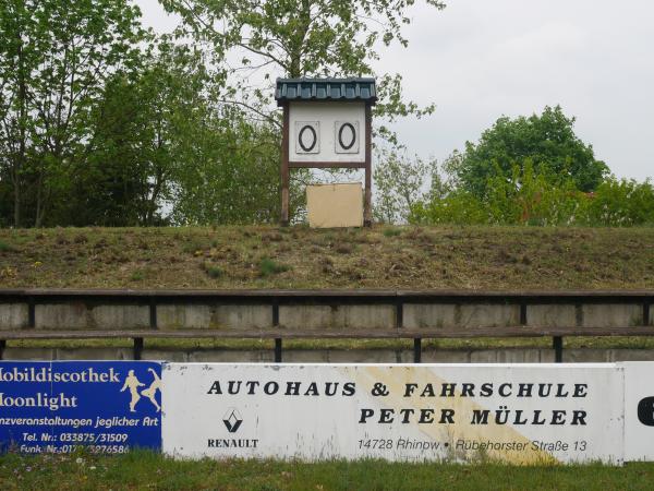 Otto-Lilienthal-Stadion - Rhinow