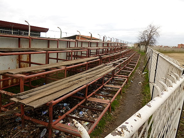 Stadiumi Agron Rama - Obilić