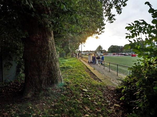 Sportplatz Tiroler Straße - Oberhausen/Rheinland-Dümpten