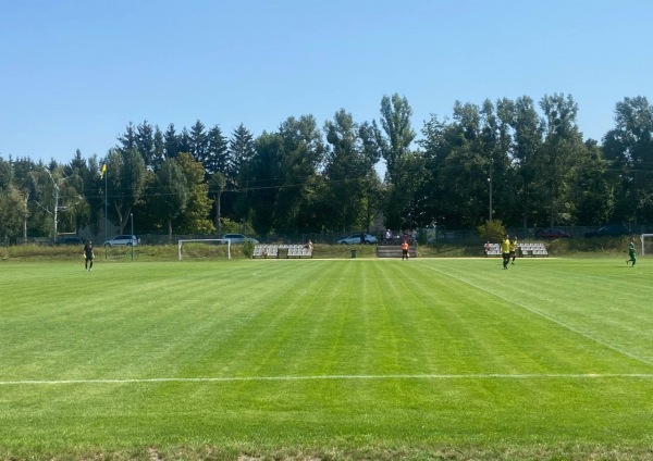 Shkilnyi stadion - Mykhailivka-Rubezhivka