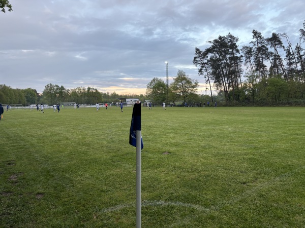 Sportgelände Am Langen See Platz 2 - Karlstein/Main-Großwelzheim