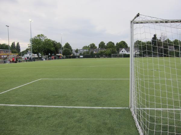 Postsportanlage Platz 2 - Düsseldorf-Flingern