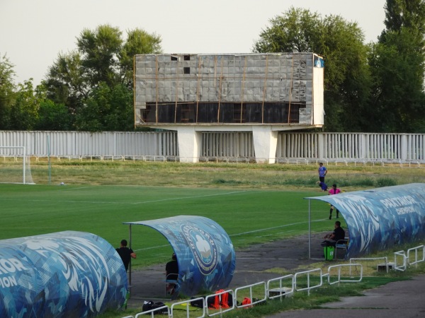 Qibray Stadioni - Qibray
