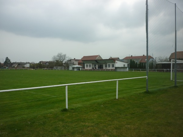 Fotbalový stadion Lhota pod Libčany - Lhota pod Libčany