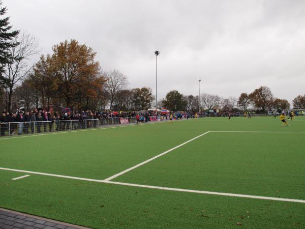 Theodor-Mostertz-Sportanlage Platz 2 - Meerbusch-Lank