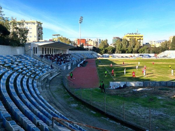 Stadiumi Selman Stërmasi - Tiranë (Tirana)