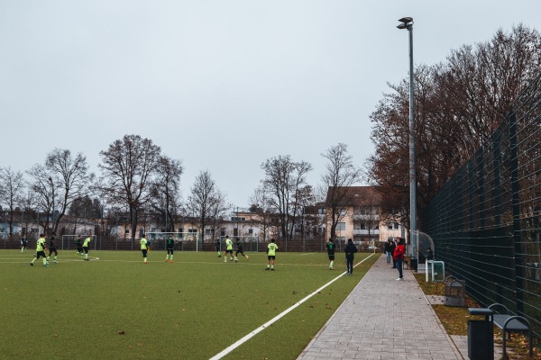 Bezirkssportanlage Kronwinkler Straße Platz 2 - München-Aubing