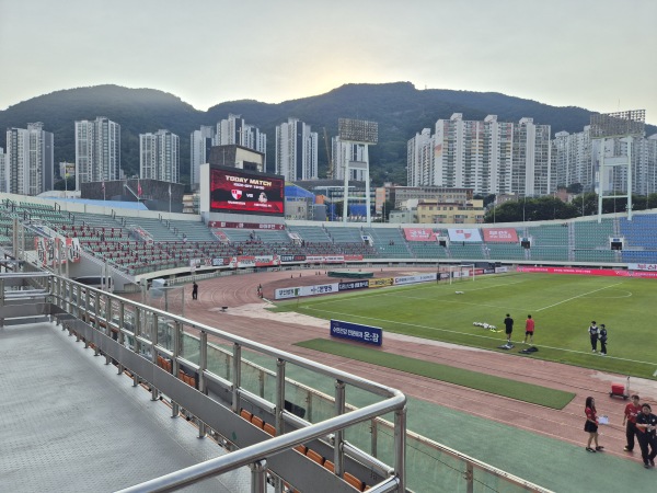 Busan Gudeok Stadium - Busan