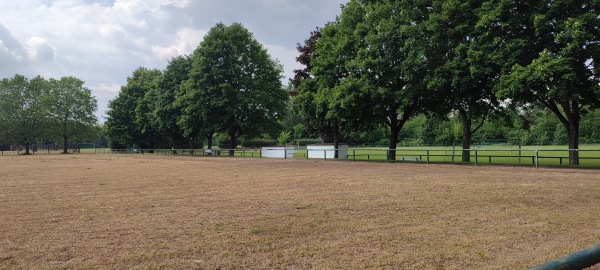 Sportanlage Waldstraße - Steinplatz - Eisenhüttenstadt