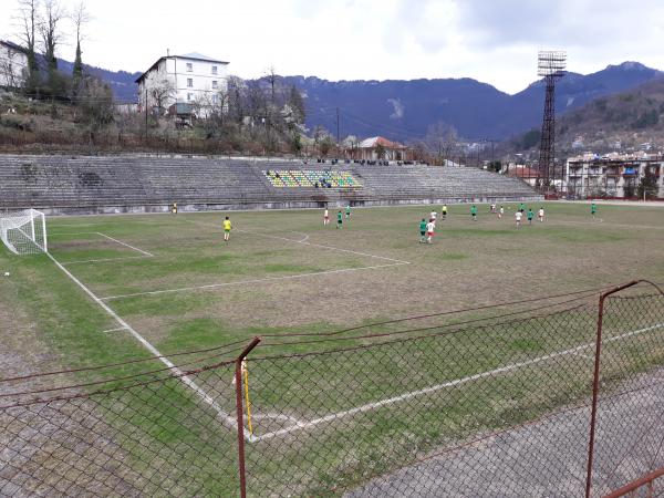 Stadioni Vladimer Bochorishvili - Tkibuli