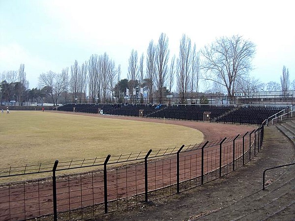 Stadion der Hüttenwerker auf den Sportanlagen Waldstraße - Eisenhüttenstadt