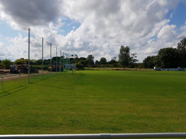 Sportplatz an der B5 - Nauen-Berge