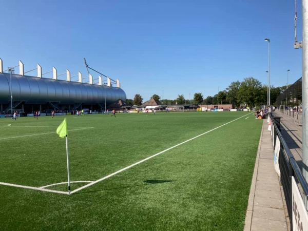 Sportpark Ossenkoppelerhoek veld 01-Oranje N. - Almelo-Ossenkoppelerhoek