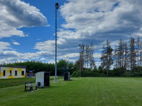 Sportanlage Am Mittelpunkt B-Platz - Sassenburg-Neudorf-Platendorf