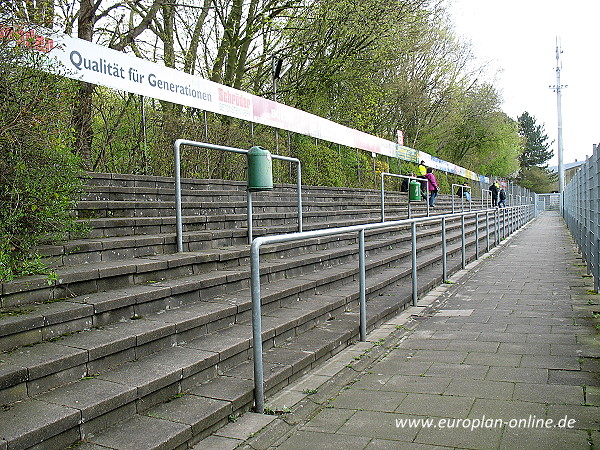 Edmund-Plambeck-Stadion - Norderstedt-Garstedt