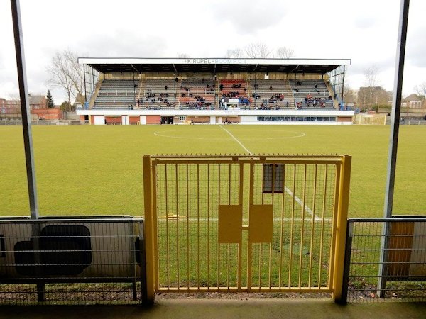 Gemeentelijk Parkstadion - Boom