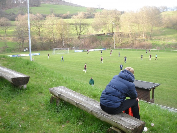 Sportplatz Im Tal - Hallenberg-Hesborn