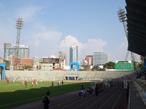 Estádio Municipal dos Coqueiros - Luanda