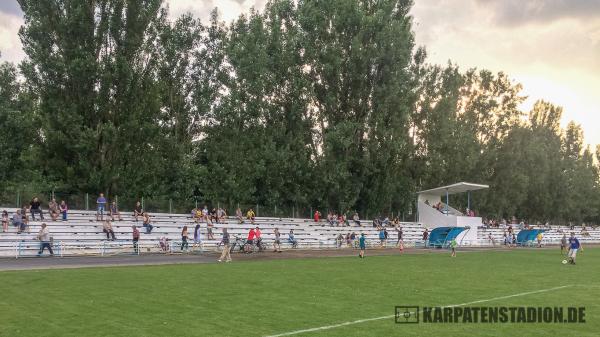 Stadionul Orășenesc - Ribnita