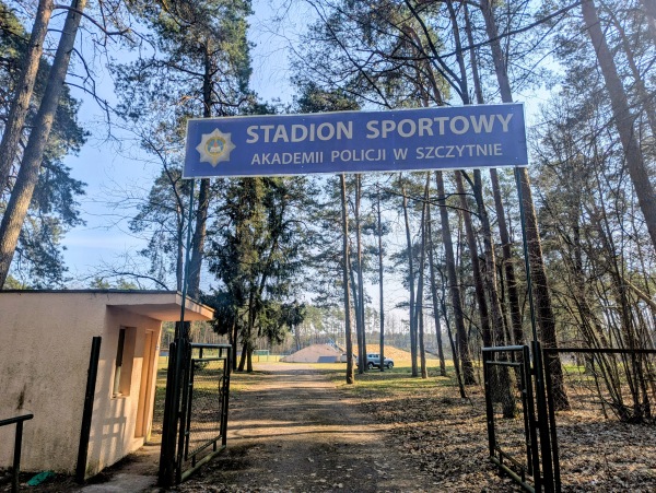 Stadion Sportowy Wyższej Szkoły Policji w Szczytnie boczne boisko - Szczytno