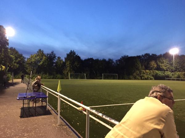 Stadion an der Windmühle Nebenplatz 2 - Berlin-Britz