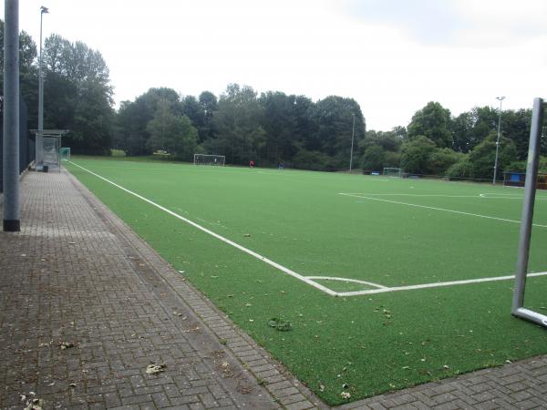 Bezirkssportanlage Mennrather Straße Platz 2 - Mönchengladbach-Rheindahlen