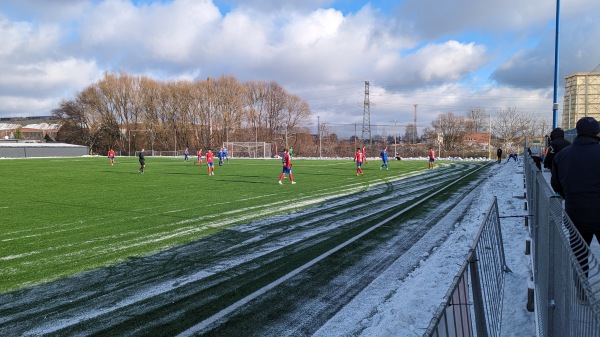 Raków Częstochowa sztuczna murawa obok - Częstochowa