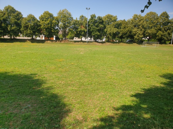 Heinrich-Oßwald-Stadion Nebenplatz 2 - Illertissen-Au
