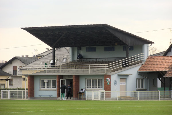 Stade Oscar Heisserer - Schirrhein