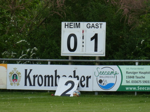 Sportanlage Wulfersdorfer Weg - Tauche