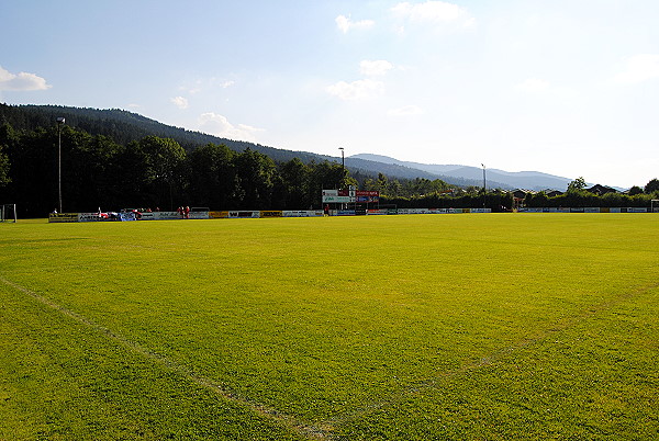 Osser-Stadion - Lam