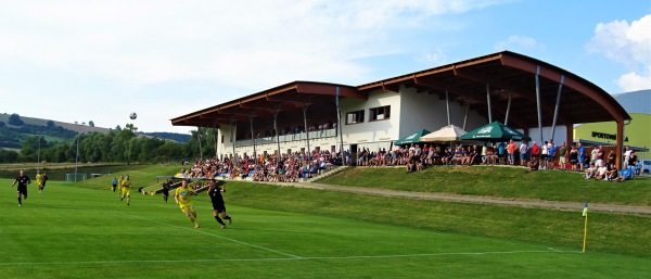 Stadion na Zelničkách - Strání