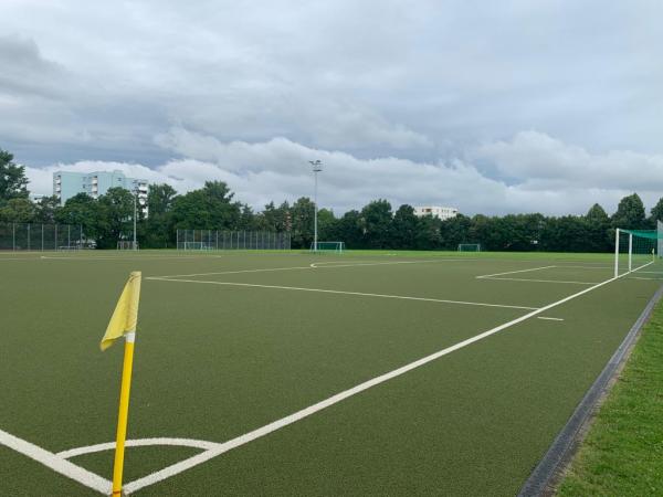 Bezirkssportanlage Am Harthof Platz 2 - München-Am Hart