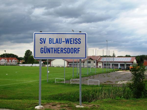 Sportplatz am Kanal - Leuna-Kötschlitz