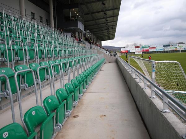 Häcker Wiehenstadion - Rödinghausen-Schwenningdorf