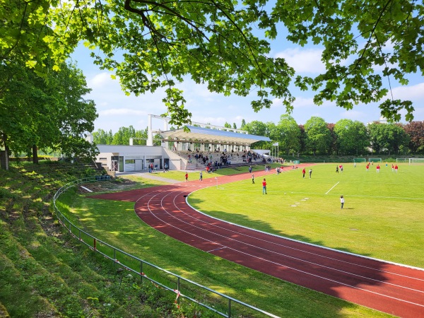 Volksparkstadion - Berlin-Mariendorf