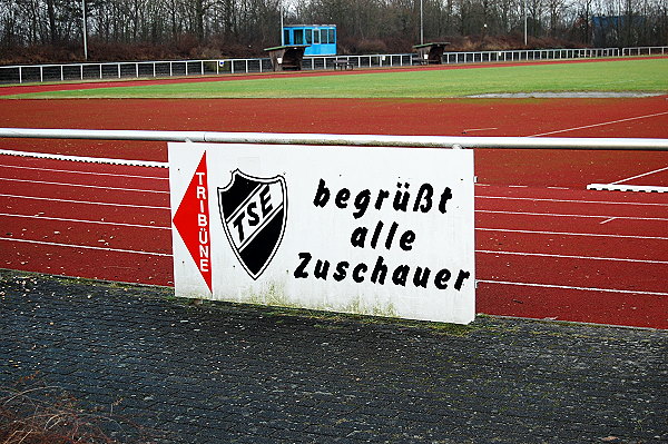 Stadion Roschdohler Weg - Neumünster-Einfeld