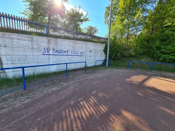 Sportplatz an der Turnhalle - Sundern/Sauerland-Endorf