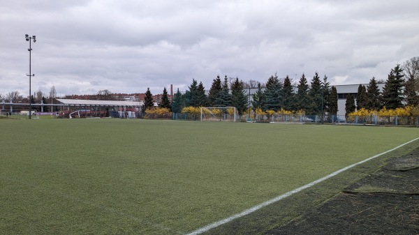 Stadion UKS obok - Łódź