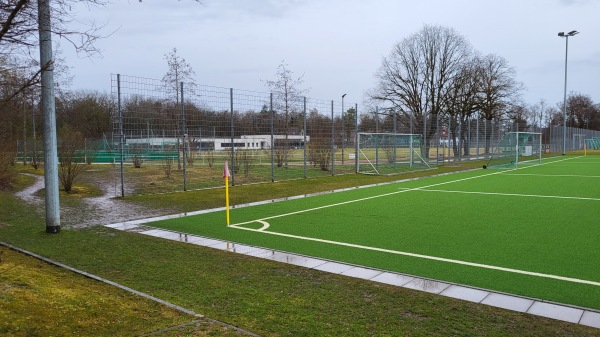 Bezirkssportanlage Surheimer Weg Platz 4 - München-Sendling