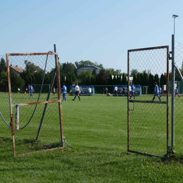 Városi Ifjúsági és Sportcentrum Fűves Edzőpálya - Zalaegerszeg