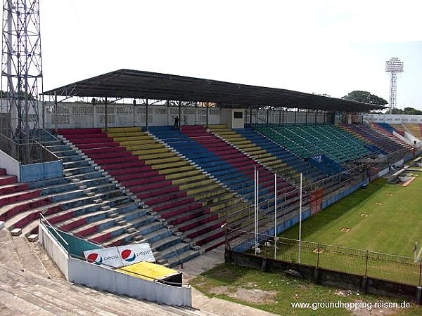 Estadio Municipal Ceibeño Nilmo Edwards - La Ceiba