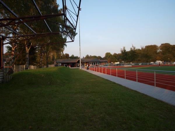 Franz-Dobrikat-Sportplatz - Halver