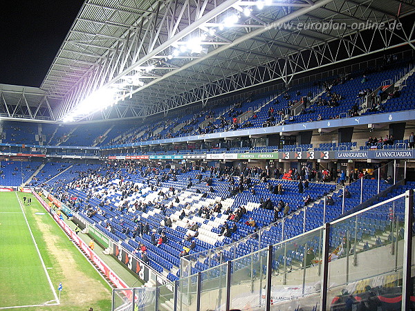 Stage Front Stadium - Barcelona, CT