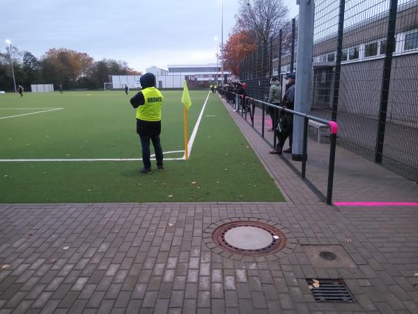 Sportplatz am Schulzentrum - Neukirchen-Vluyn