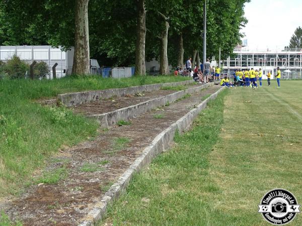 Sportplatz August-Lämmle Grundschule - Ludwigsburg-Oßweil
