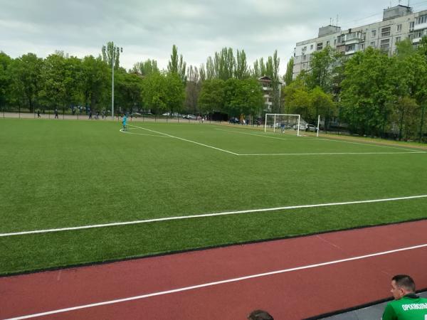 Stadion gymnasii № 8 - Zaporizhzhia