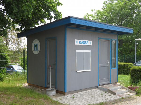 Sportplatz Karl-Liebknecht-Straße - Dresden-Hellerau